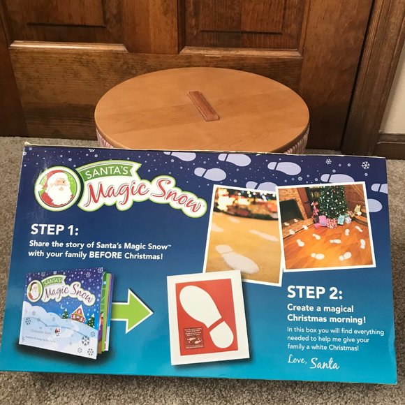 FINAL PRICE - New in Box - Roman - Santa's Magic Snow - Book, Snow, & Stencil - Picture 4 of 7